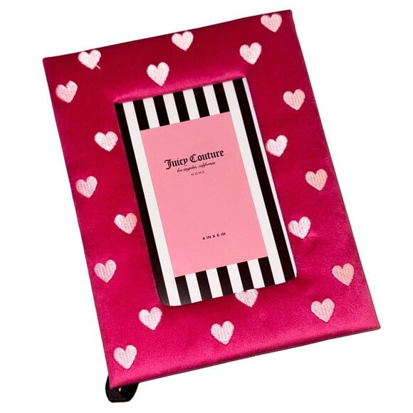 Juicy Couture Home Pink Velvet Heart Print Stand Up Photo Picture Frame 4”x 6” - Picture 2 of 8